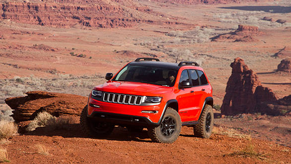 The Trailhawk II matches the SRT hood to SRT front and rear fascias modded for extra ground clearance