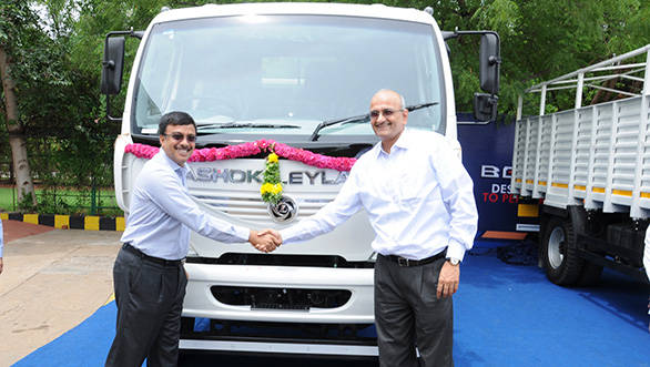 Vinod K. Dasari, MD, Ashok Leyland and Mr. R. Dinesh, Joint Managing Director, TVS and Sons launching Ashok Leyland BOSS in Madurai