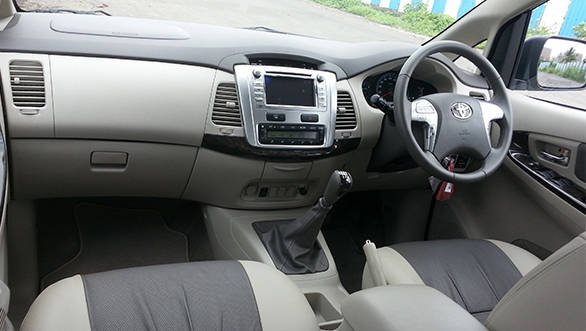 2013 Toyota Innova interiors