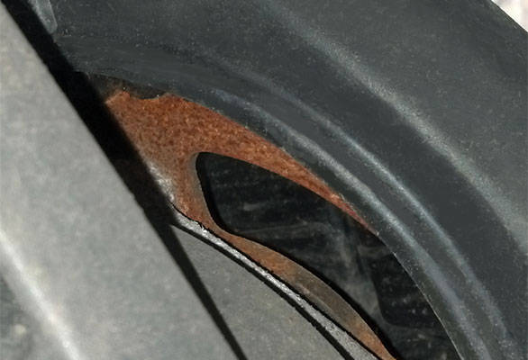 Rust has deposited itself on the rear sprocket