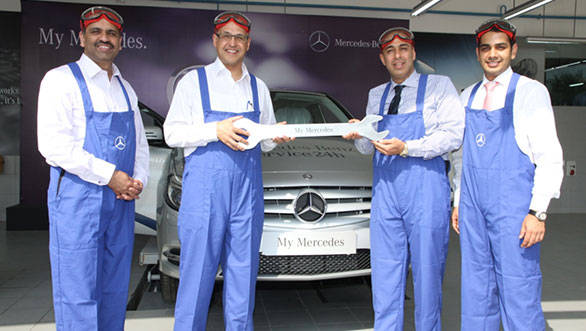 L-R: Devdutta Chandavarkar, Vice President, After Sales, Mercedes-Benz India; Mr. Eberhard Kern, MD & CEO, Mercedes-Benz India; Mr. Vidur Talwar, MD, T&T Motors; and Mr. Rohan Talwar,Executive Director, T&T Motors