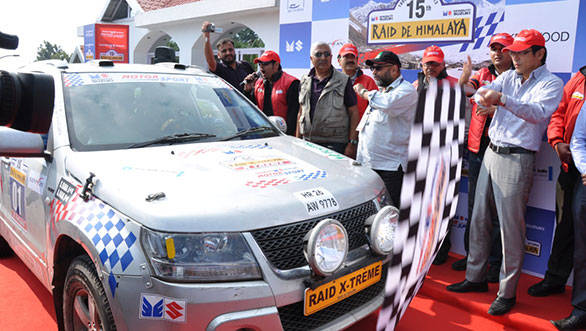 Mr-Hashimoto Exec-Director Sales and Marketing Maruti-Suzuki flags off Suresh Rana-Ashwin Naik at 15th Raid De Himalaya