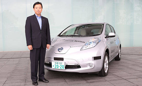 Mitsuhiko Yamashita with the semi-autonomous Nissan Leaf