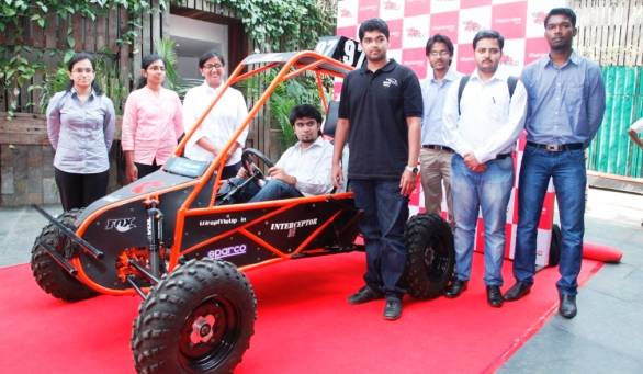 Participants of Mahindra presents BAJASAE India 2014 with the vehicle