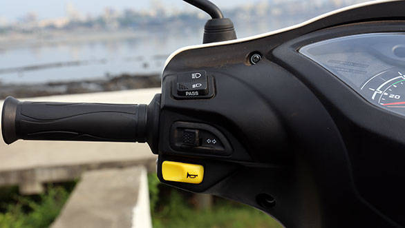The fit and feel of the panels and switch gear is quite good, and similar to those on the Wego, except now the high-low beam switch also has the pass light cleverly integrated into it
