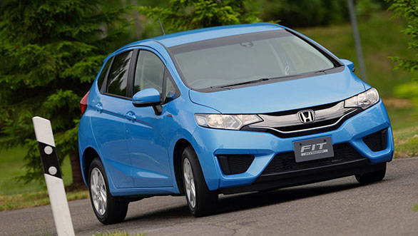 2014-Honda-Fit-Exterior-Driving-16