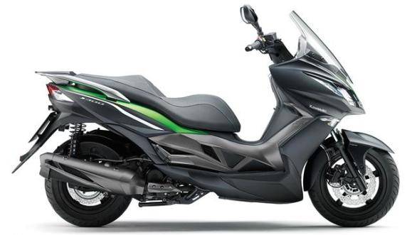 The new commuter is powered by a 299cc liquid-cooled SOHC engine that churns out 27.2PS of max power and 28.7Nm of peak torque