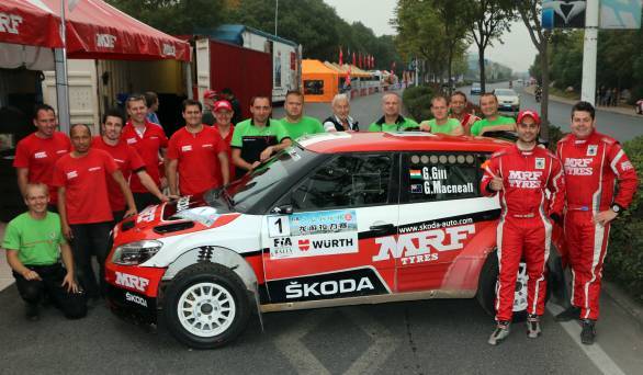 Team MRF Skoda with Gill and McNeall after winning the 2013 title