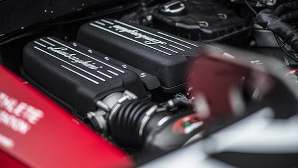 Power comes from the same 570PS V10 that powers the Gallardo LP 570-4 Squadra Corse