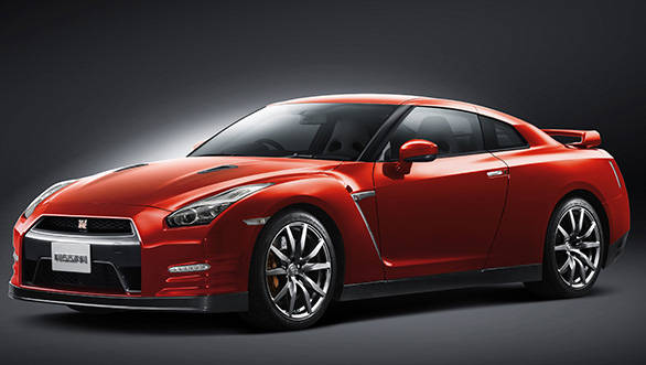 A new paintjob called Gold Flake Red Pearl is also available with the GT-R