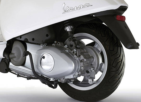 Vespa says there will be 125cc and 150cc 3-valve SOHC fuel-injected engines - based on the LX engines - in the Primavera