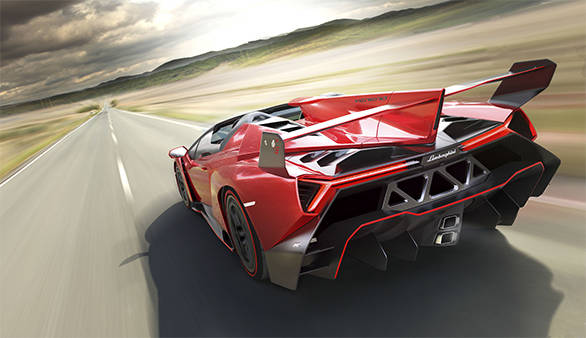 veneno_roadster_ambient-2