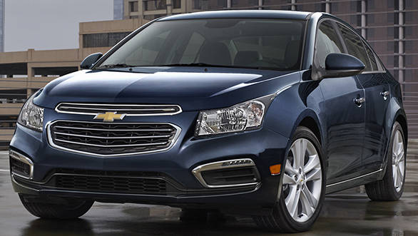 2015 Cruze compact car receives updated front fascia design and technologies including 4G LTE and Text message alerts in addition to MyLink's 7 screen and Siri Eyes Free compatibility.