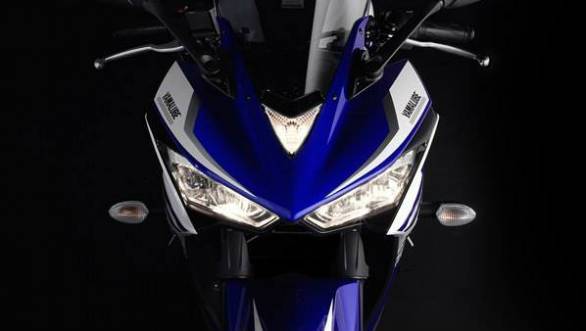 Yamaha YZF-R25 3