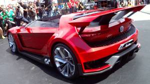 Volkswagen reveals the GTI Roadster, Vision Gran Turismo