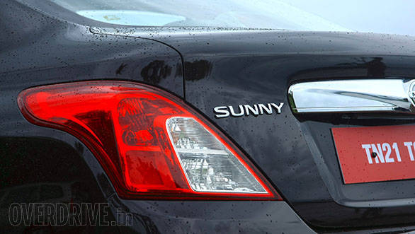 2014 Nissan Sunny (8)