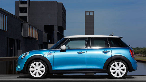 BMW Mini cooper 5-door 2015 (1)