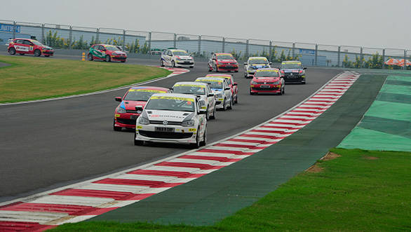 Cars-line-up-behind-the-safety-car-during-Race-2