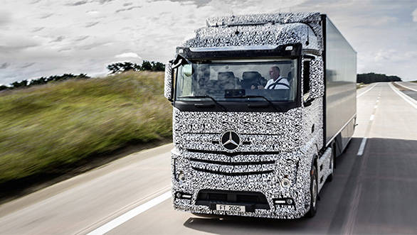 The Mercedes-Benz Future Truck 2025