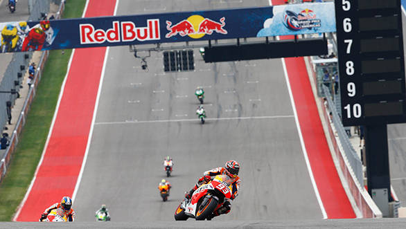Pedrosa chases Marques up the hill in Texas