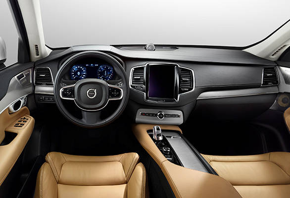 2015-Volvo-XC90-(3)