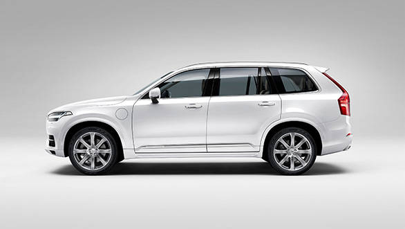 2015-Volvo-XC90-(7)