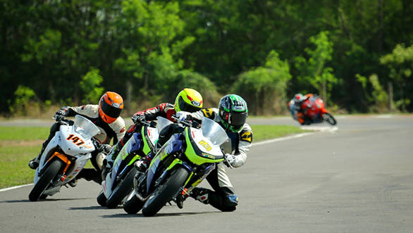 Motorcycle_Racing_Championship_Day_2 (1)