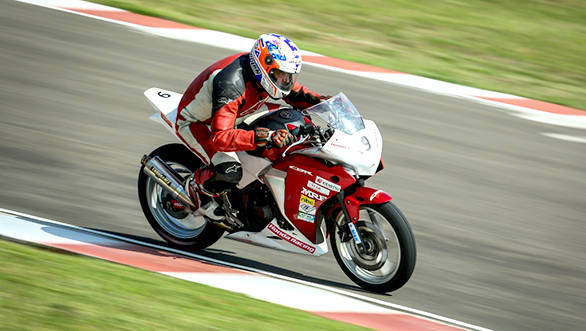 Motorcycle_Racing_Championship_Day_2_Sarath_Kumar (1)