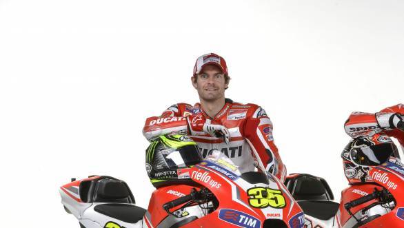 Bye bye, Ducati - Cal Crutchlow will compete the 2015 season of MotoGP with the LCR Honda Team