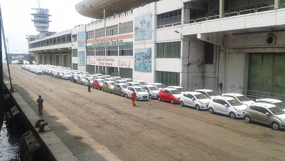 General_Motors_Commences_Exports_from_India_with_First_Shipment_of_140_Chevrolet_Beat_cars_from_Mumbai_Port