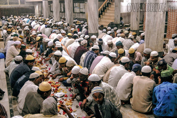 Muslims break their Ramzan or Ramadan fasting at Khatri Masjid in Pydhonie
