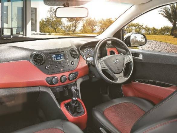 red interior SportZ Grand i10