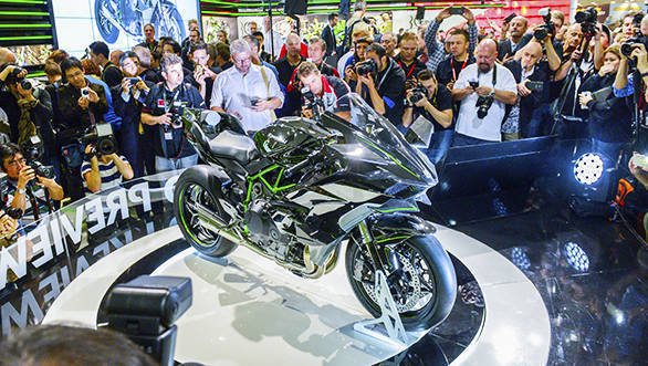 Kawasaki Pressekonferenz auf der INTERMOT 2014 mit der Produktneuheit Kawasaki Ninja H2R, Halle 8