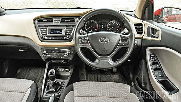 2014 Hyundai Elite i20 comparo (10)