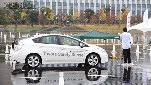 Toyota Safety Sense P is capable of shape detection