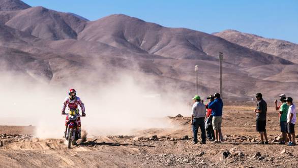 Joan Barreda Bort still leads the motorcycle class of the 2015 Dakar Rally