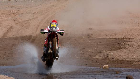 Last year's near miss could well be this year's victor. Here's Joan Barreda Bort astride his HRC CRF 450 Rally in 2015.