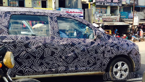 Renault_Lodgy_spied_(7)