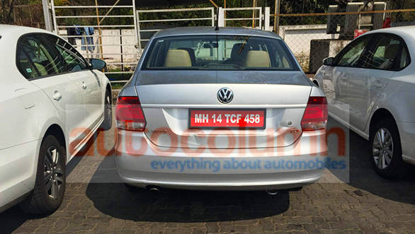 2015 Volkswagen Vento facelift spied (1)