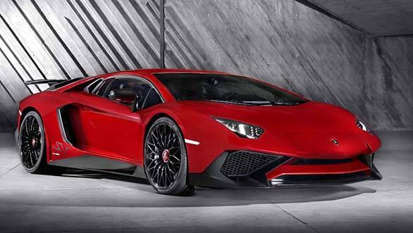 Lamborghini_Aventador_LP_750-4_Superveloce_3-4_Front