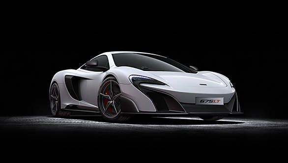 McLaren 675LT_studio_02