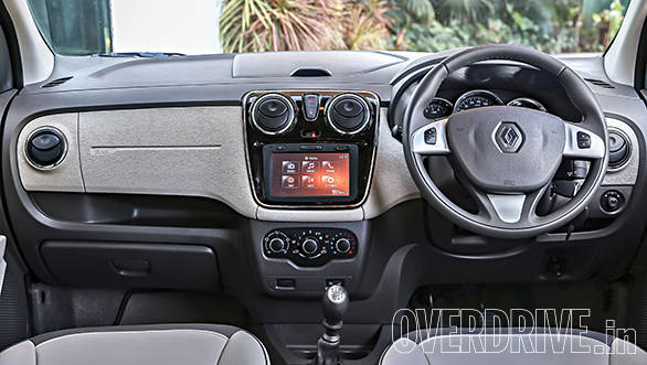 Renault-duster-2015-Diesel 110 RxL Interior Car Photos - Overdrive