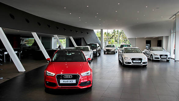 586x331 Audi Madurai Dealership_Interior