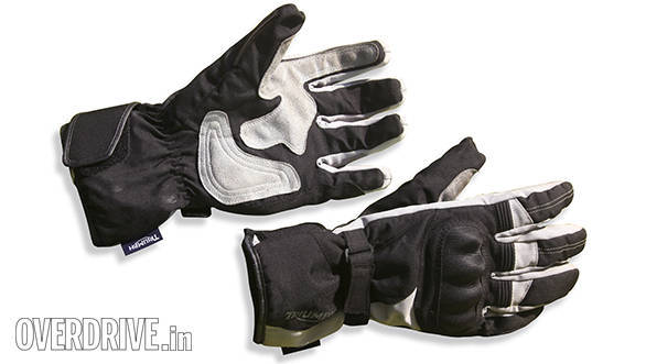 Triumph Action 2 gloves