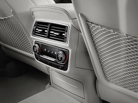 Detail    Verbrauchsangaben Audi Q7:Kraftstoffverbrauch kombiniert in l/100 km: 8,3 - 5,7;CO2-Emission kombiniert in g/km: 193 - 149