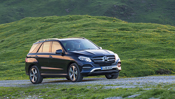 The sides are similar to the M-Class. Plug-in Hybrid variant gets different wheels
