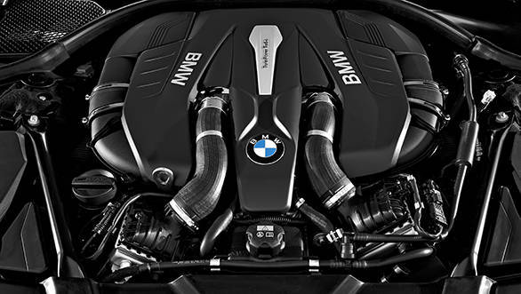 BMW 7 Series 2016 (4)