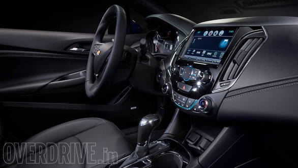 The cabin still has the dual-cockpit theme which now gets soft touch surfaces and has a mix of matt black as well as glossy piano black textures. While in the US, it will be mated to a 6-speed automatic, it is likely to come with a manual gearbox here in India