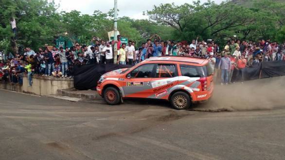 Gill leads the 2015 Rally of Maharashtra after the end of the second day of rallying