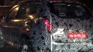 Spied: Face-lifted 2016 Renault Duster testing in India